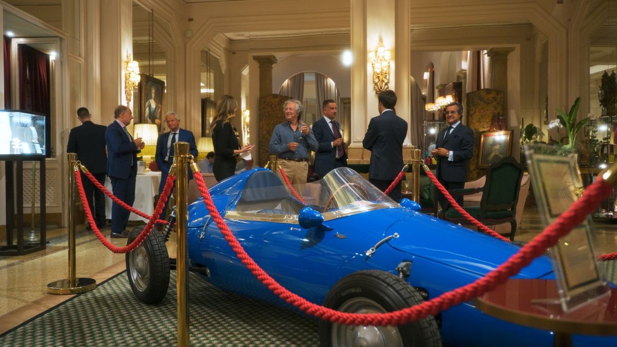 Protagonist at the Grand Hotel et de Milan is the Formula Junior Patriarca, Little Tony’s single-seater car