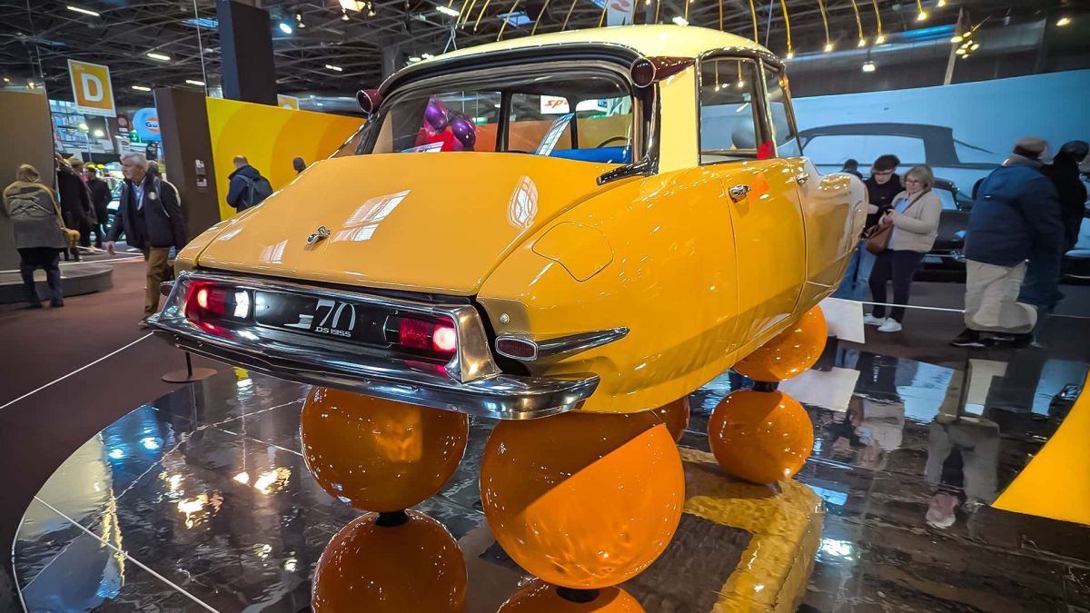 Citroen DS, 1955. The most beautiful seventy-year-old in the world
