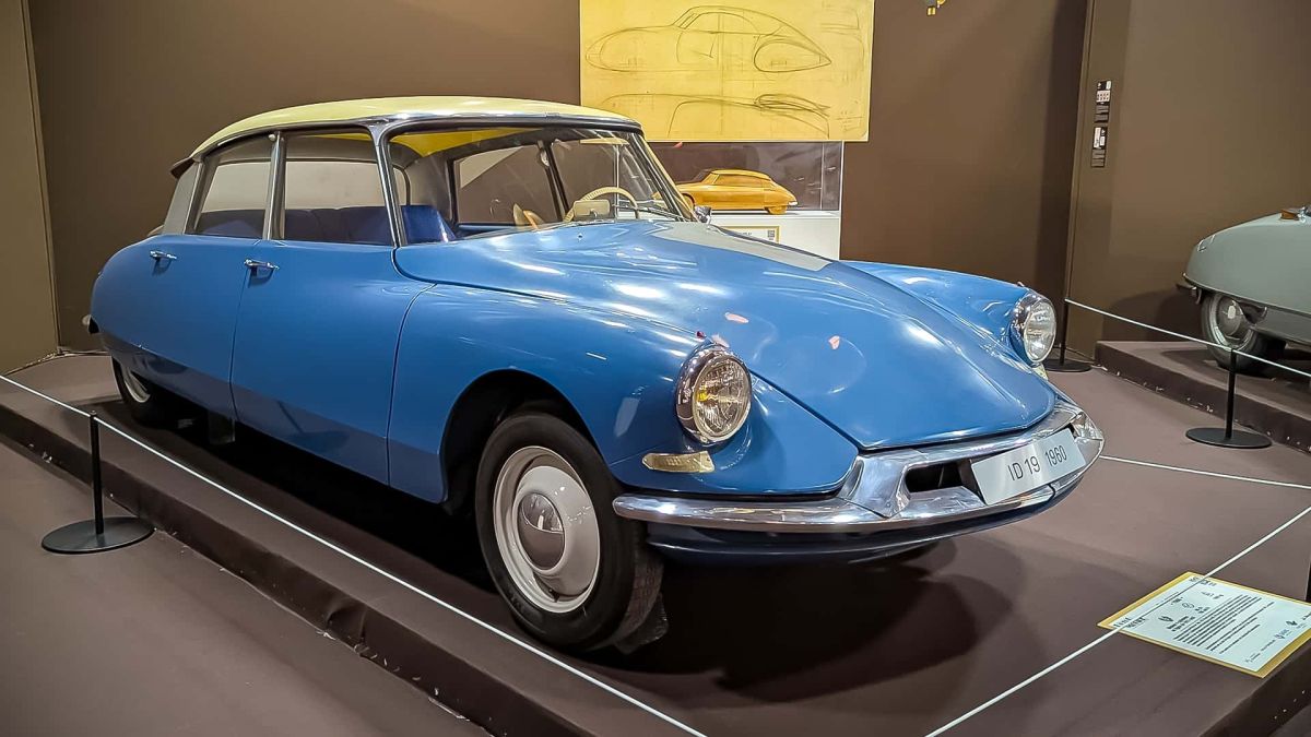 Citroen DS, 1955. The most beautiful seventy-year-old in the world