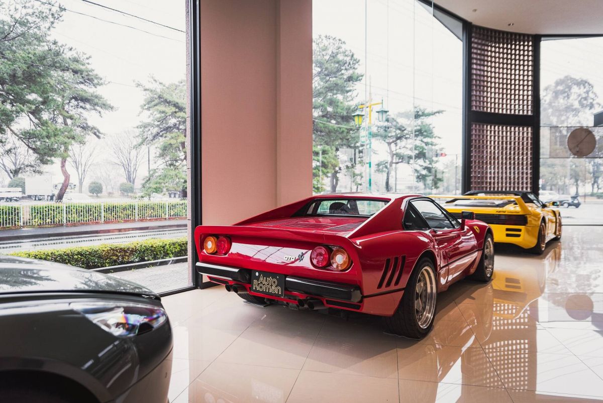 DISCOVERY EXTRAORDINARY COLLECTION OF CARS IN JAPAN 