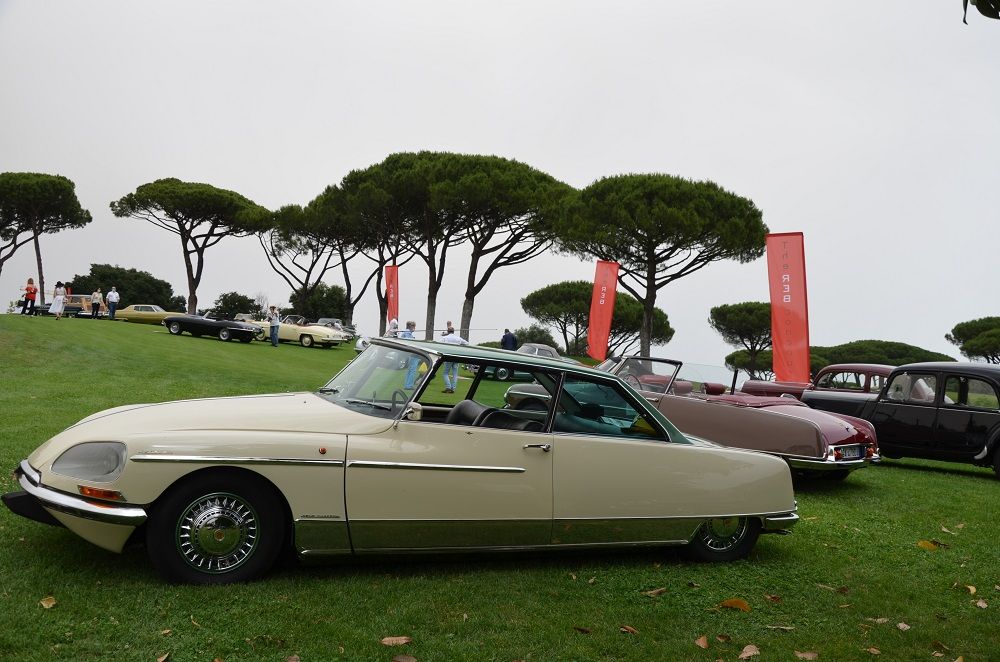 "Beautiful as Rome', the Ferrari 250 GT California wins