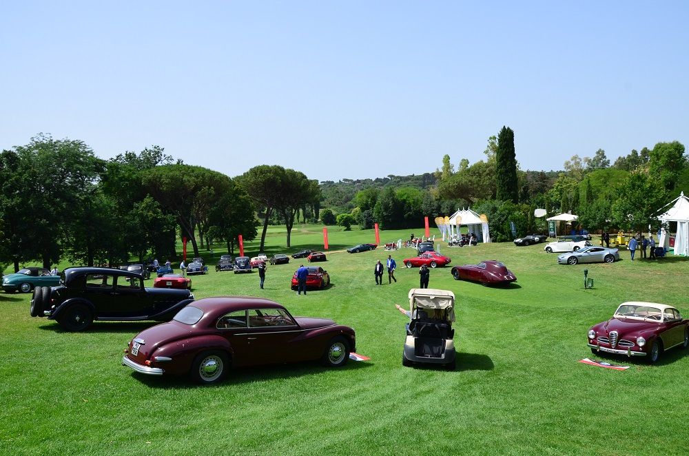 "Beautiful as Rome', the Ferrari 250 GT California wins