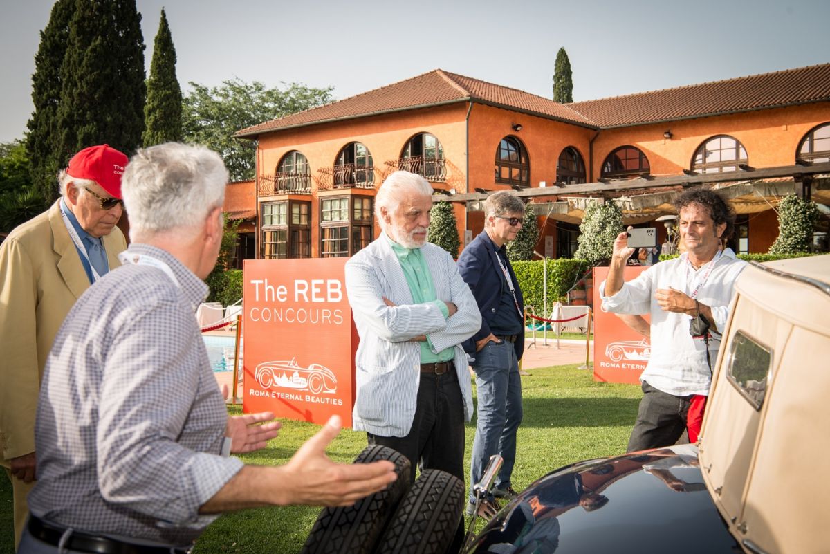 "Beautiful as Rome', the Ferrari 250 GT California wins