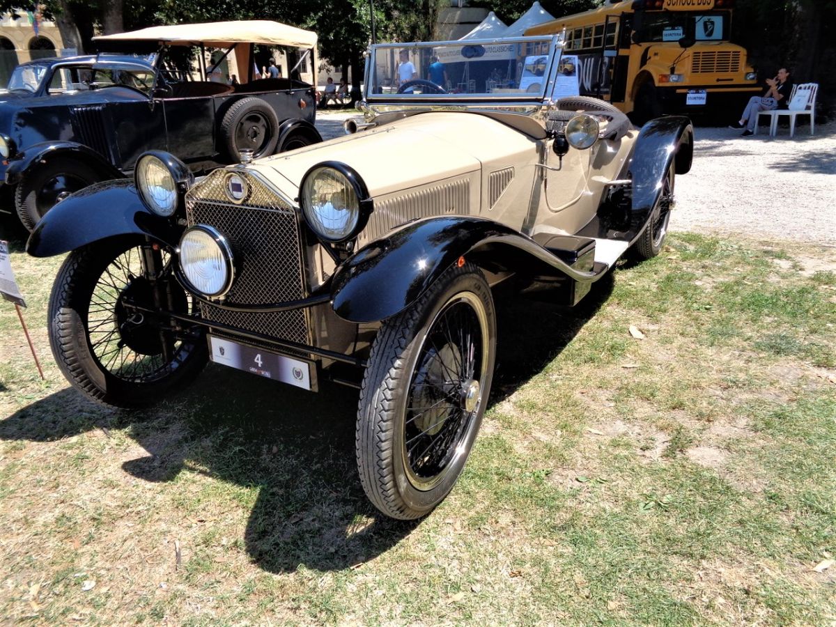 The 4th edition of Garda Classic Car Show 