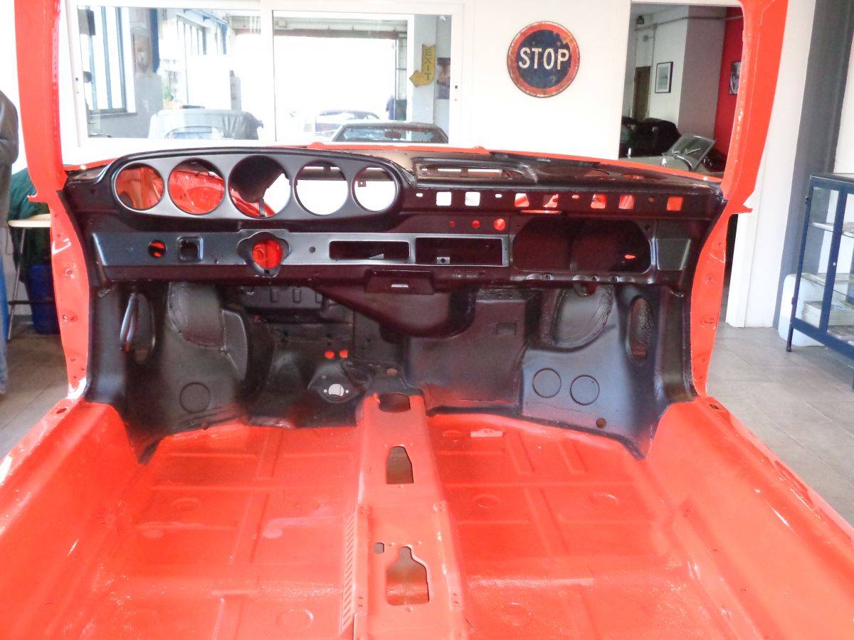 OldCar24 presente ad Auto e Moto d'Epoca 2021, tra le vetture esposte una PORSCHE 911 2.4 S TARGA  1972 restaurata da Andrea Cappellini