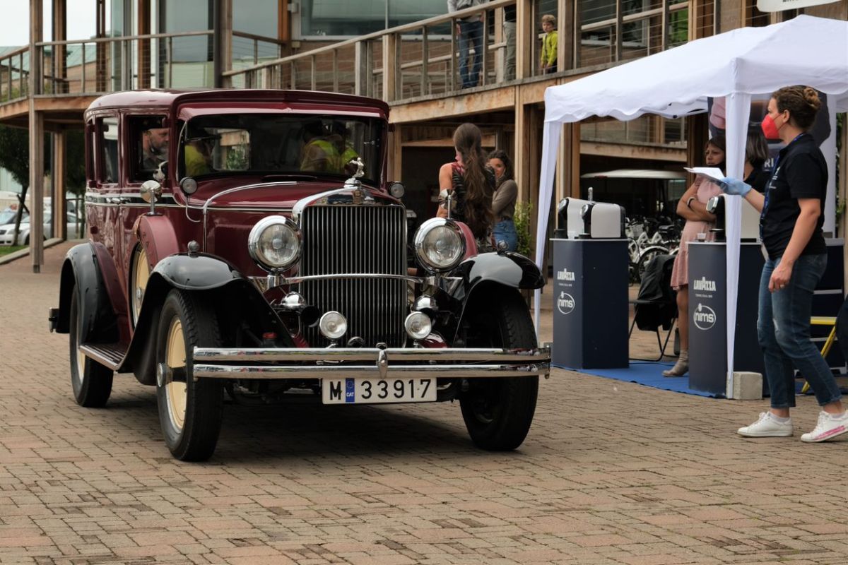 4 E 5 GIUGNO 2022: TORNA IL CONCORSO D’ELEGANZA MARINA DI VARAZZE CLASSIC CARS