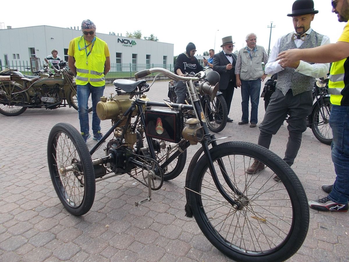 Festa delle moto centenarie alla XI edizione della “Settimana Motoristica Bresciana”