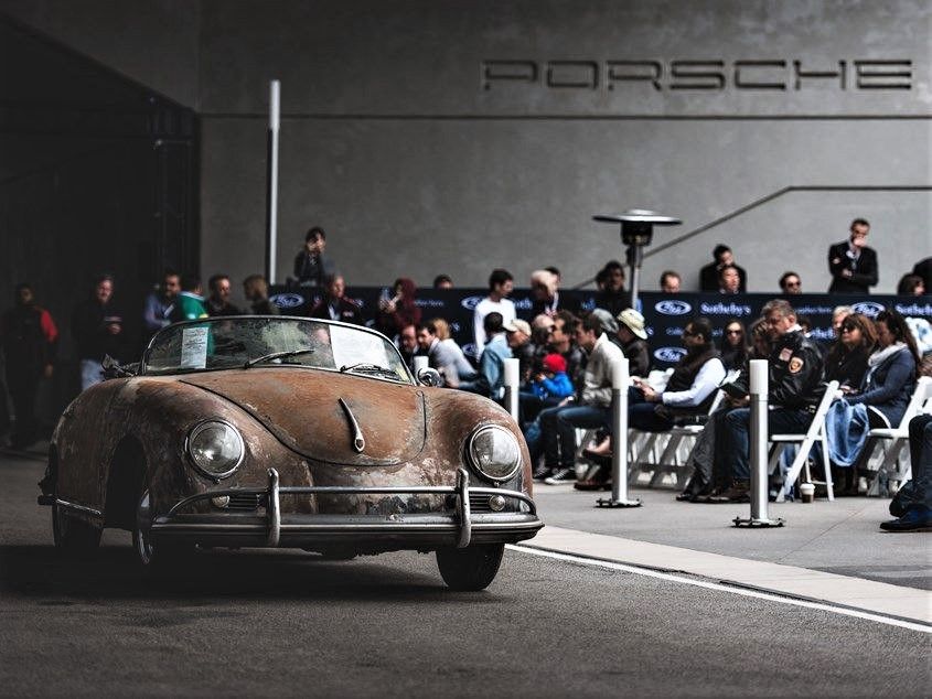 Asta da Record : Porsche celebra i 70 anni - UN'AUTOMOBILE TUTTA D'ORO 