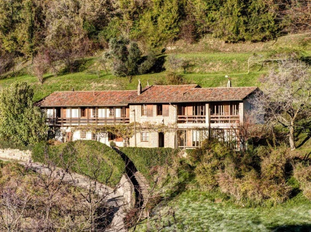 ESCLUSIVA PROPRIETA' IN VENDITA IN VALLE D'ASTINO - BERGAMO