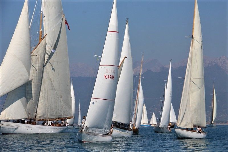 RECORD DI 73 BARCHE AL XIV RADUNO VELE STORICHE VIAREGGIO, TRA LE VINCITRICI “EA” E “JALINA”, A “STAR 1907” IL TROFEO VSV 2018