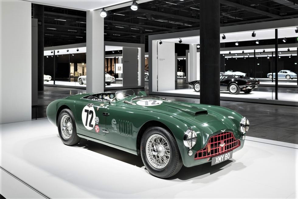 “DIAMOND LINE" at 2018 Grand Basel Show