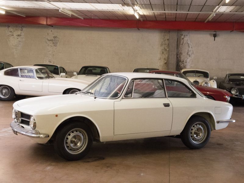 Duemila ruote : all'asta una collezione di auto d'epoca ? No, un museo 