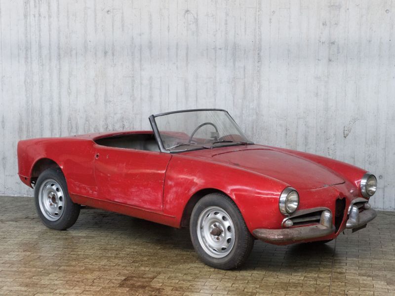 Duemila ruote : all'asta una collezione di auto d'epoca ? No, un museo 