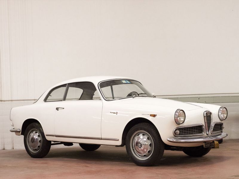 Duemila ruote : all'asta una collezione di auto d'epoca ? No, un museo 