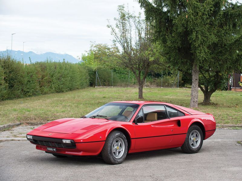 Duemila ruote : all'asta una collezione di auto d'epoca ? No, un museo 