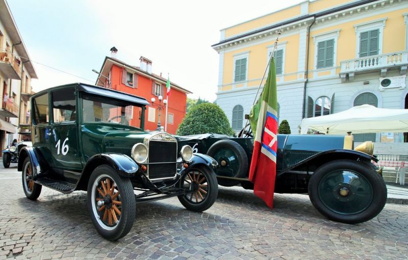 Historical reenactment Arona - Stresa - Arona 1897-2017: the rebirth of the pre-war cars after 120 years