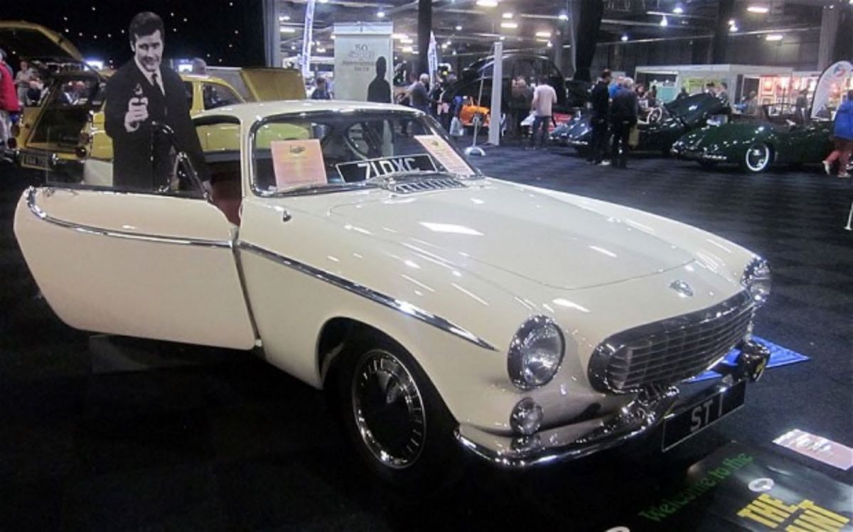The Volvo P1800 driven by Roger Moore appeared in historical TV series "The Saint" 