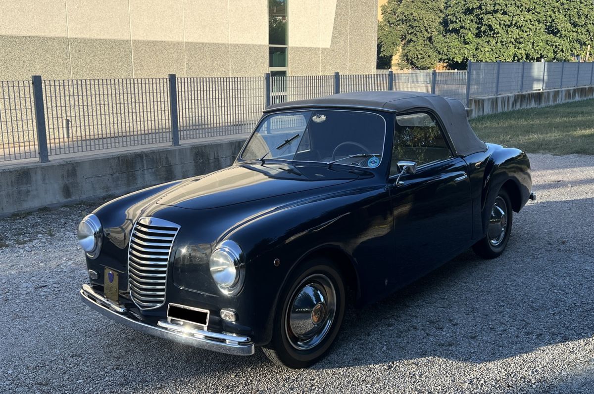 The Fiat 1100 Derby Bertone Cabriolet, more unique than rare, protagonist at the OldCar24 stand at the 2025 Bologna Vintage Car and Motorcycle Fair.