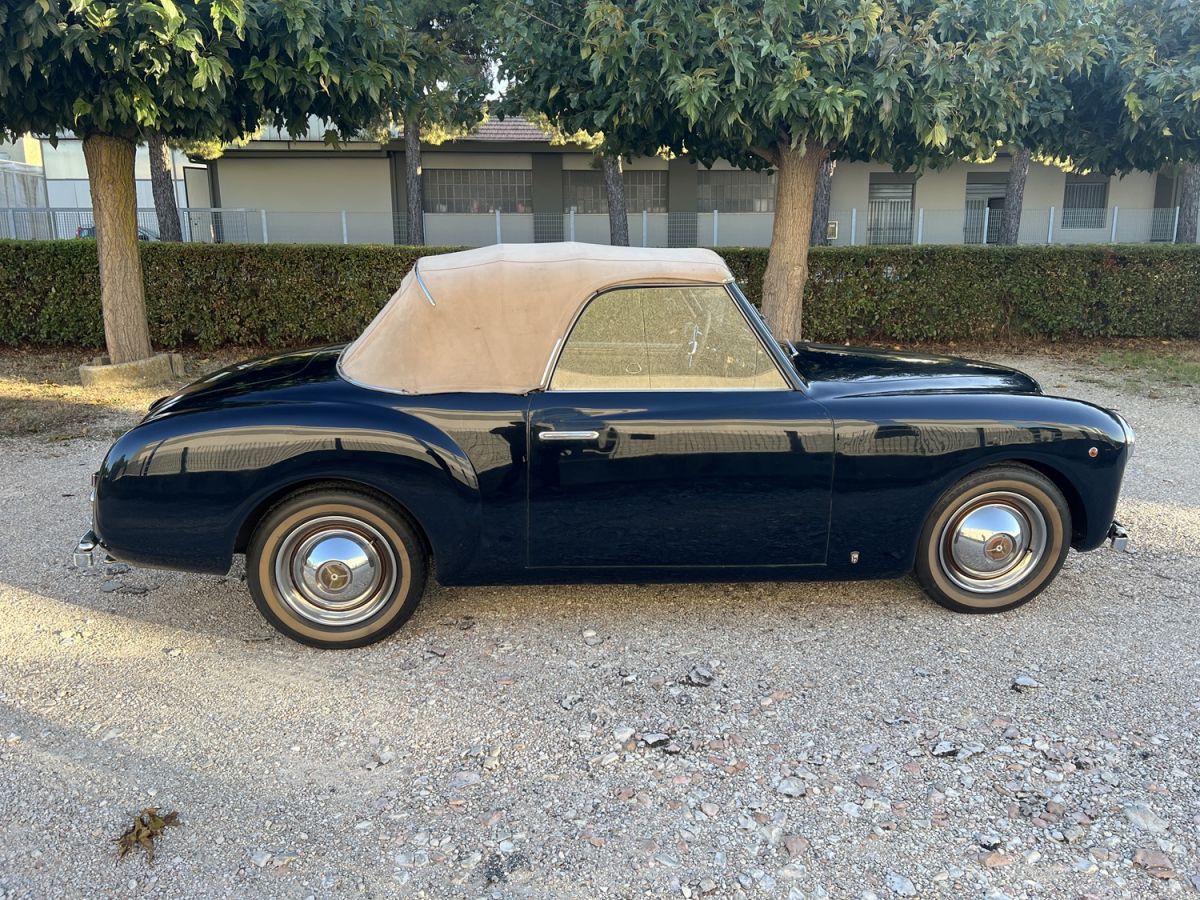 The Fiat 1100 Derby Bertone Cabriolet, more unique than rare, protagonist at the OldCar24 stand at the 2025 Bologna Vintage Car and Motorcycle Fair.