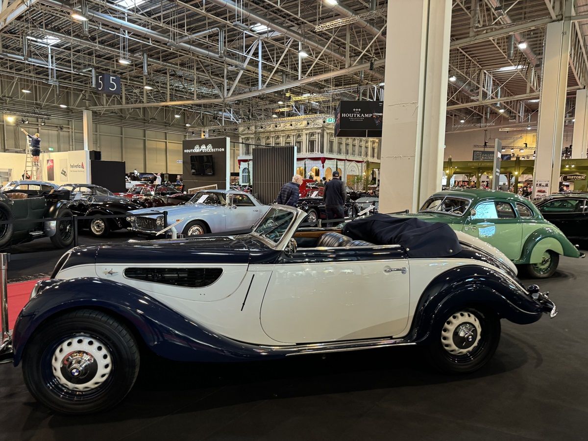 Techno Classica Essen 2025: OldCar24 LIVE FROM PAVILLON 5