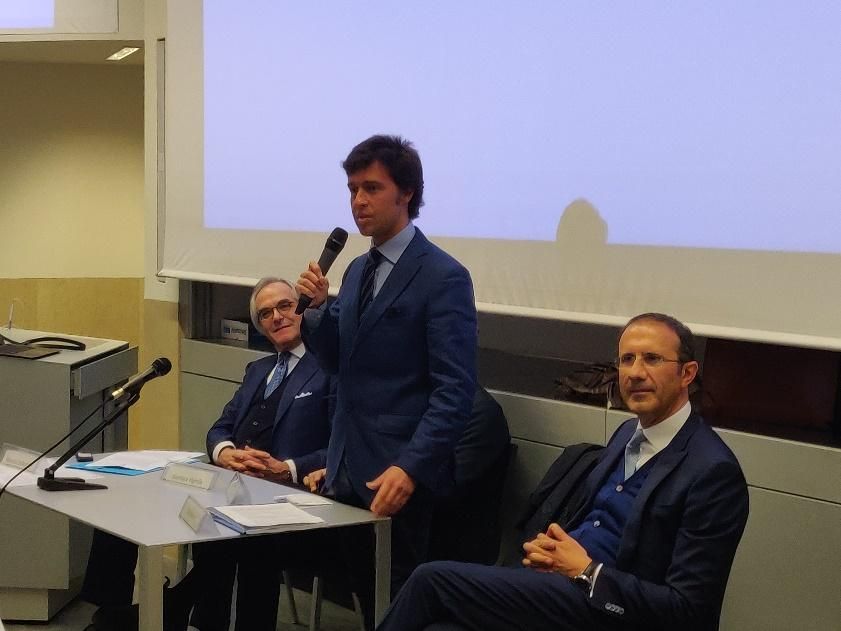 The Bocconi University of Milan invites OldCar24 to talk about the vintage car market
