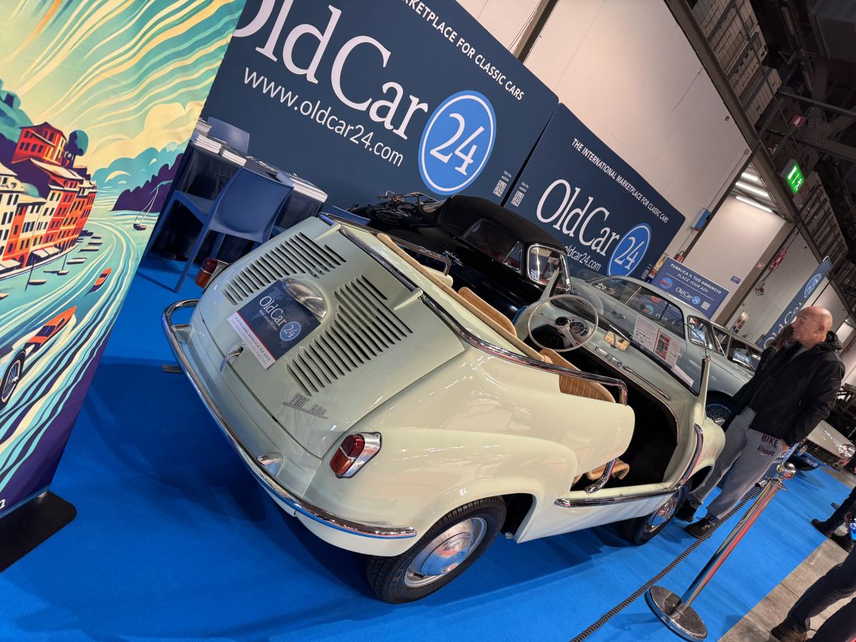  The cars of the Dolce Vita VIPs at the OldCar24 stand at Milan Autoclassica