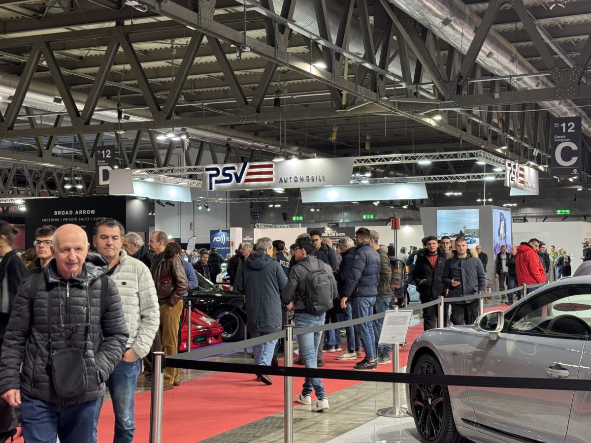  The cars of the Dolce Vita VIPs at the OldCar24 stand at Milan Autoclassica