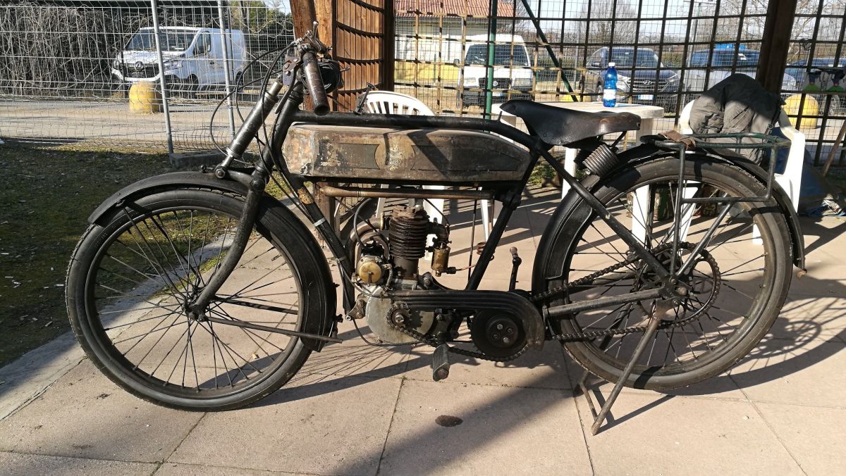  LE MOTO IN DIVISA