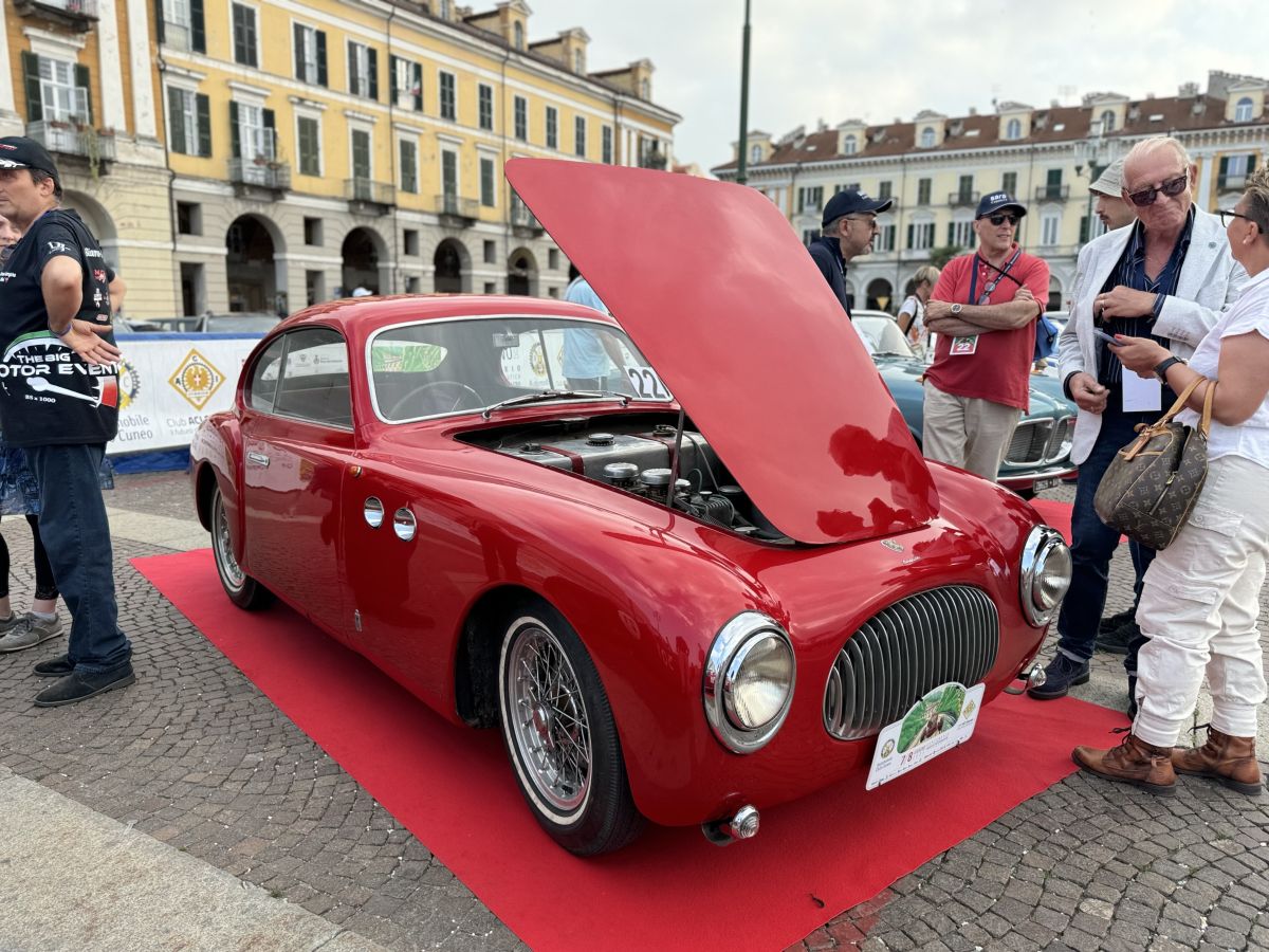 "Medaglia del Presidente della Repubblica”, auto da Italia e dall’estero: uno show il centenario della corsa “Cuneo - Colle della Maddalena