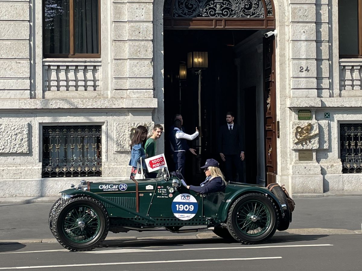 President Geronimo La Russa organised a big party for the 120th anniversary of ACI Milano during the passage of the 1000 Miglia