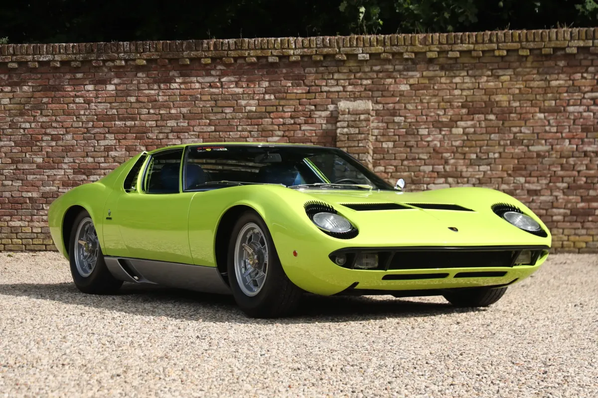 Lamborghini Miura P400 S formerly owned by Italian film critic and director Renzo Renzi.
