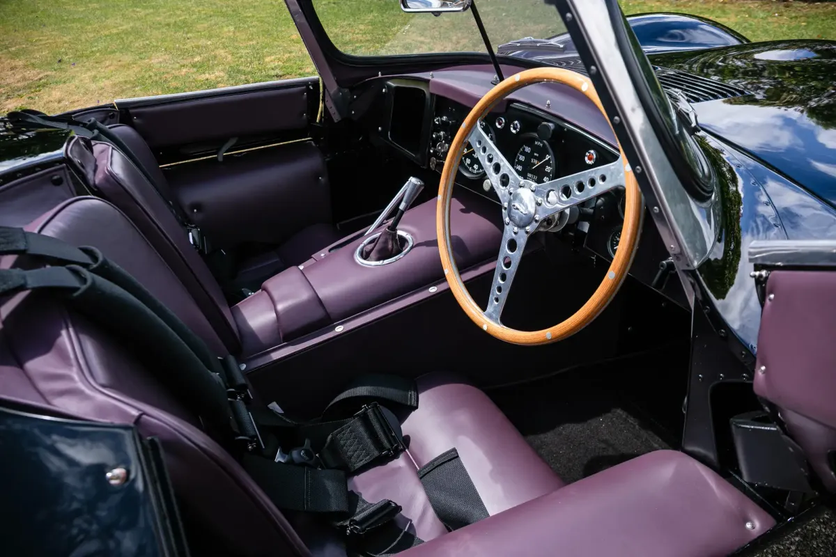 Lewis Hamilton's father's cars up for auction: a total of 27 vehicles for sale.