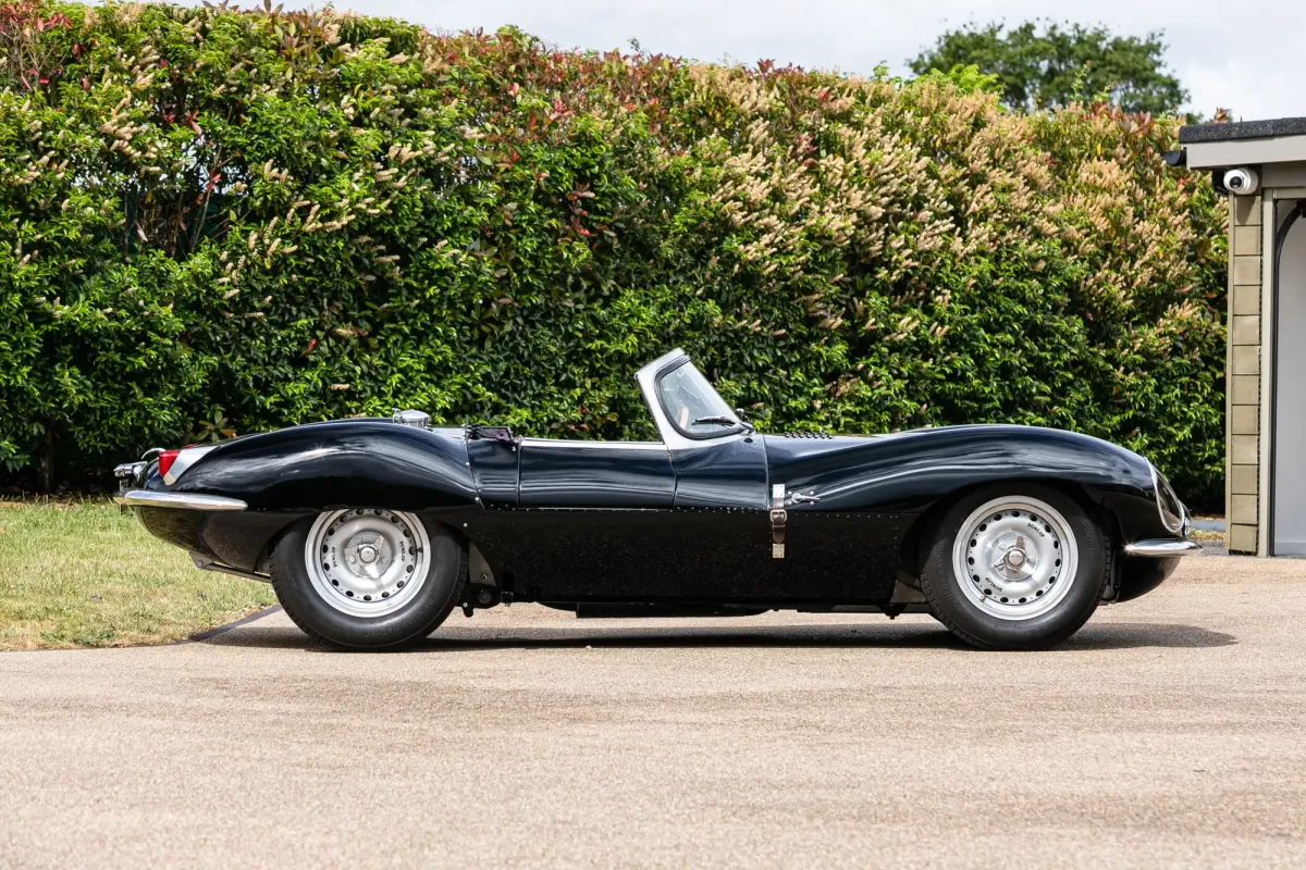Lewis Hamilton's father's cars up for auction: a total of 27 vehicles for sale.