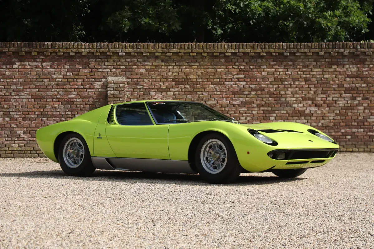Lamborghini Miura P400 S formerly owned by Italian film critic and director Renzo Renzi.