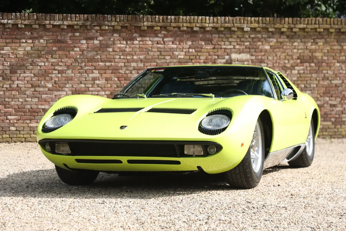 Lamborghini Miura P400 S formerly owned by Italian film critic and director Renzo Renzi.