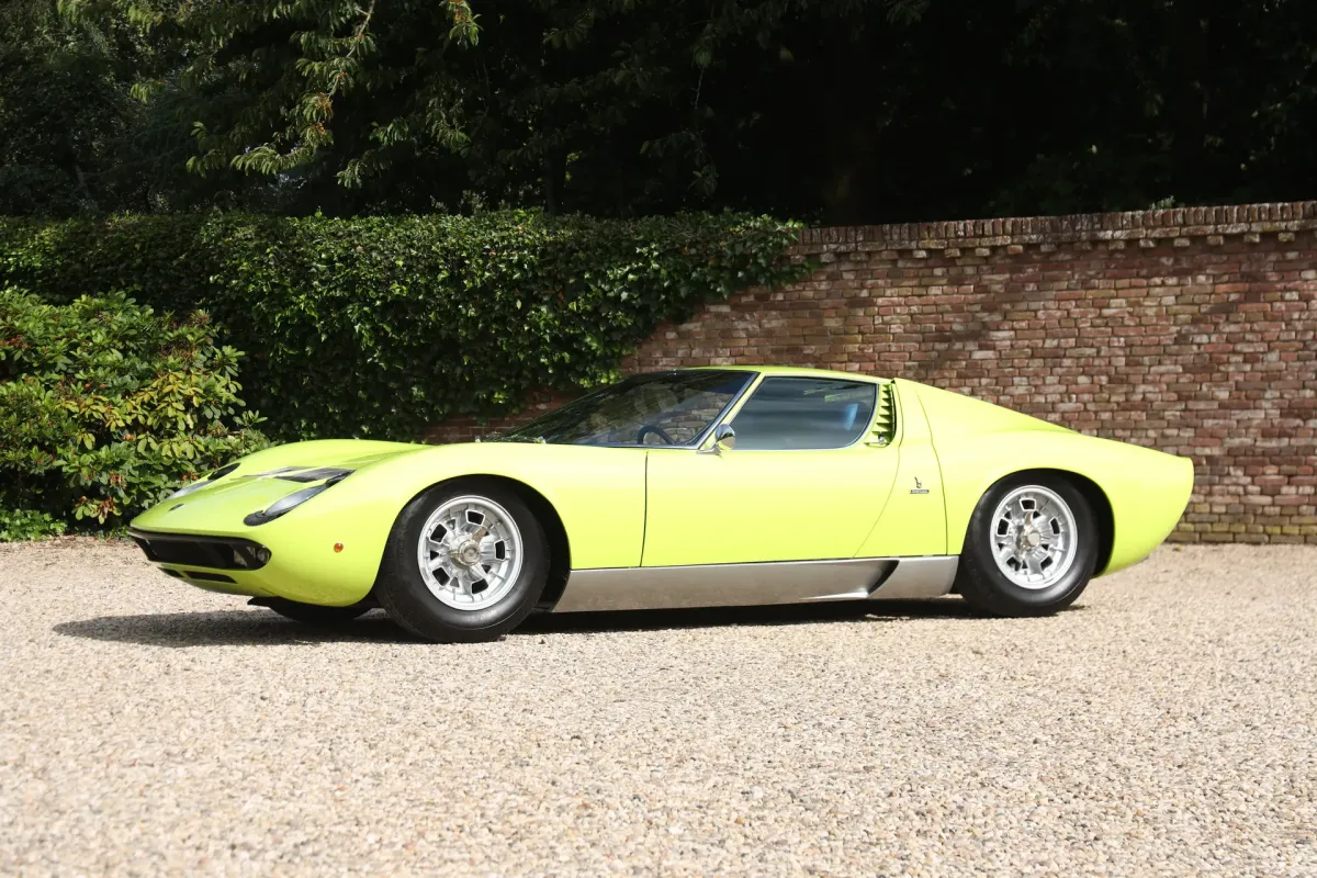 Lamborghini Miura P400 S formerly owned by Italian film critic and director Renzo Renzi.