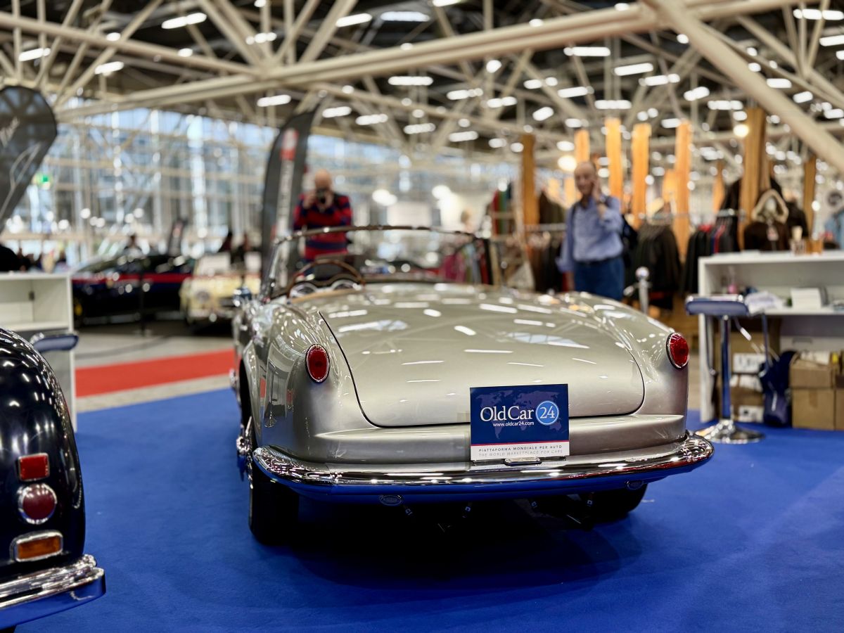 Bologna Vintage Cars and Motorcycles, Europe's largest classic car fair