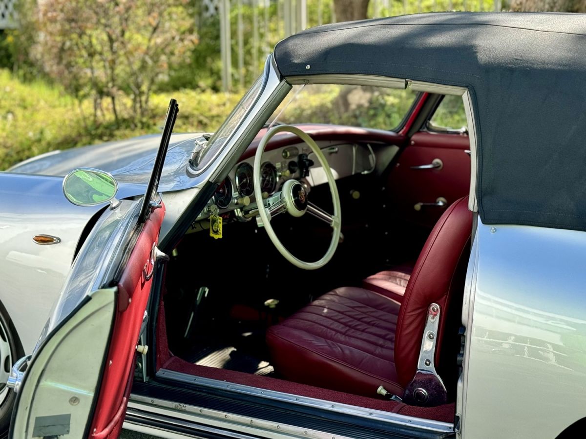  Porsche 356 A 1600 Cabriolet protagonist at the OldCar24 stand at Techno Classica Essen 2025