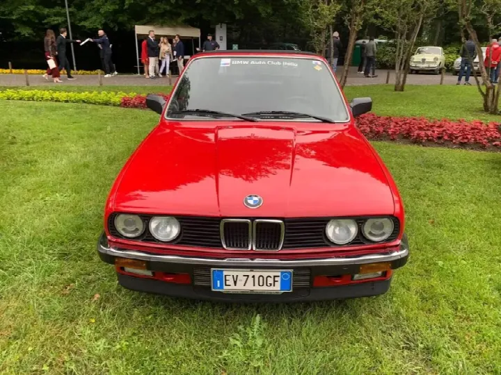 BMW 320 i Cabrio E30