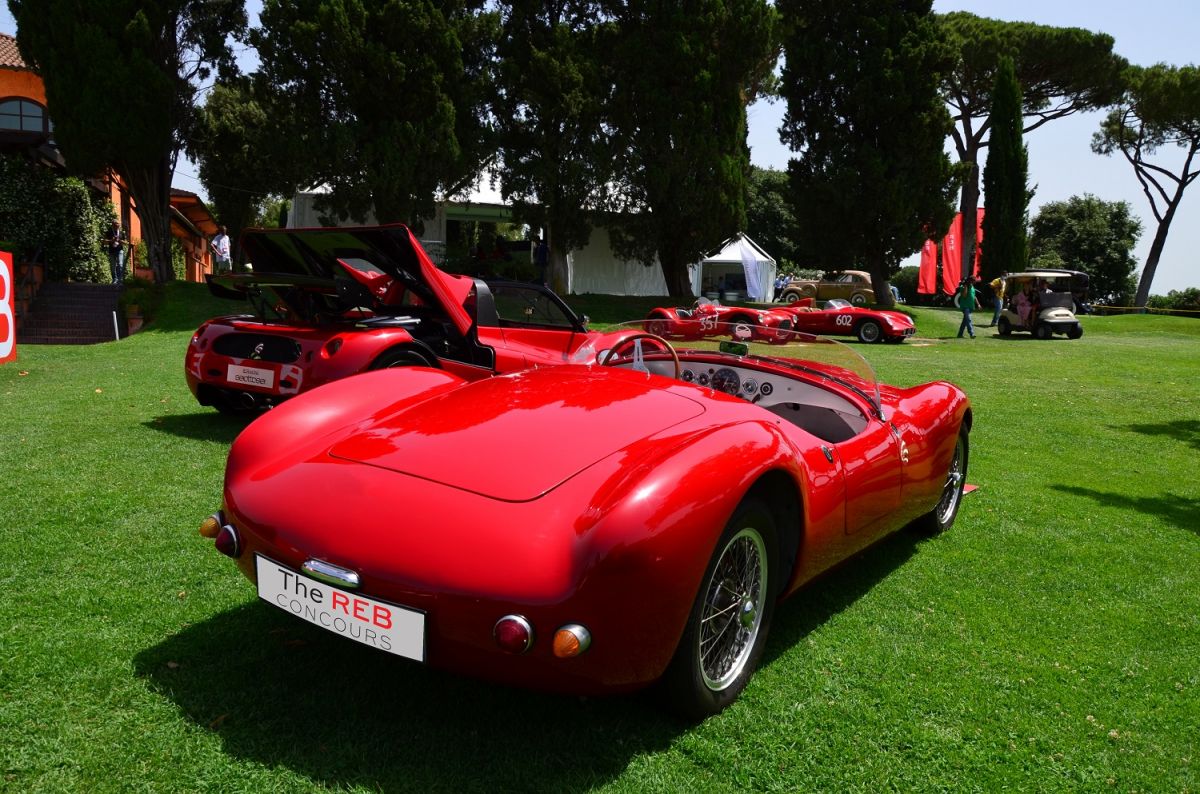 "Beautiful as Rome', the Ferrari 250 GT California wins