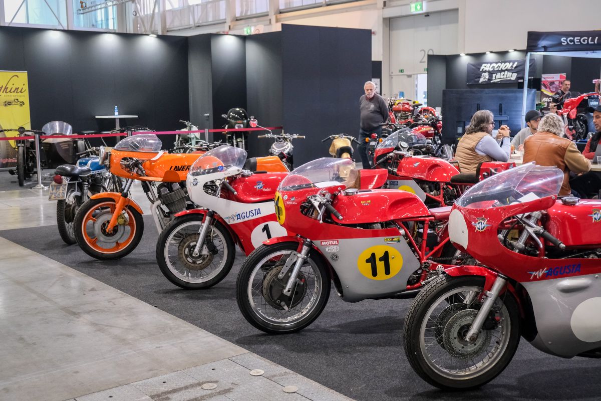 AUTO E MOTO D’EPOCA ACCENDE LA PASSIONE: DAL PRIMO MOTORE A SCOPPIO ALL'ULTIMA FERRARI CAMPIONE DEL MONDO 