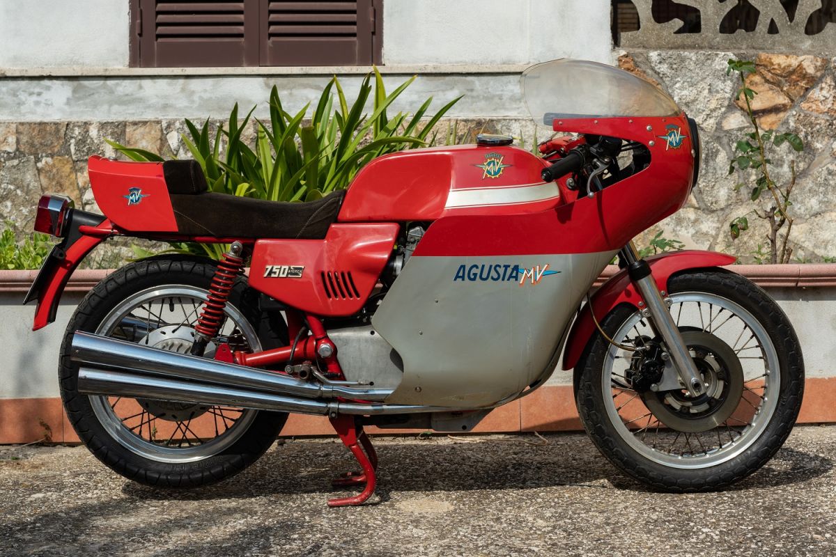 Classic and Youngtimer Cars and Motorcycles Auction at Milano AutoClassica