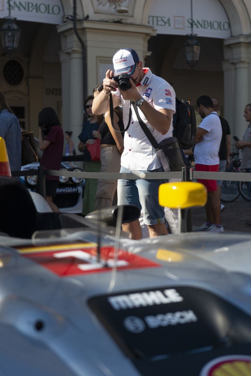 THE 1st AUTOLOOK WEEK CLOSES WITH A TRIUMPH OF PARTICIPANTS, A CROWD IN SAN CARLO SQUARE TAKES IN SUPERCAR PARADE