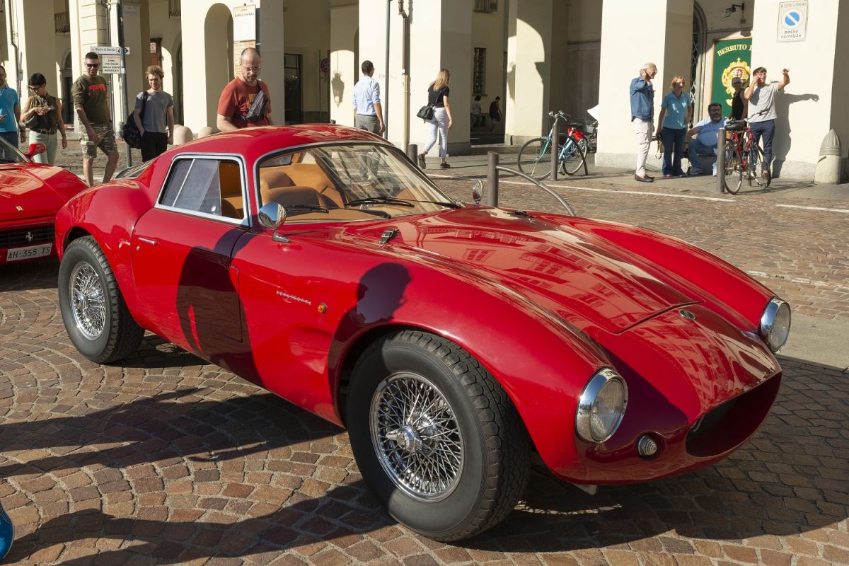 THE 1st AUTOLOOK WEEK CLOSES WITH A TRIUMPH OF PARTICIPANTS, A CROWD IN SAN CARLO SQUARE TAKES IN SUPERCAR PARADE