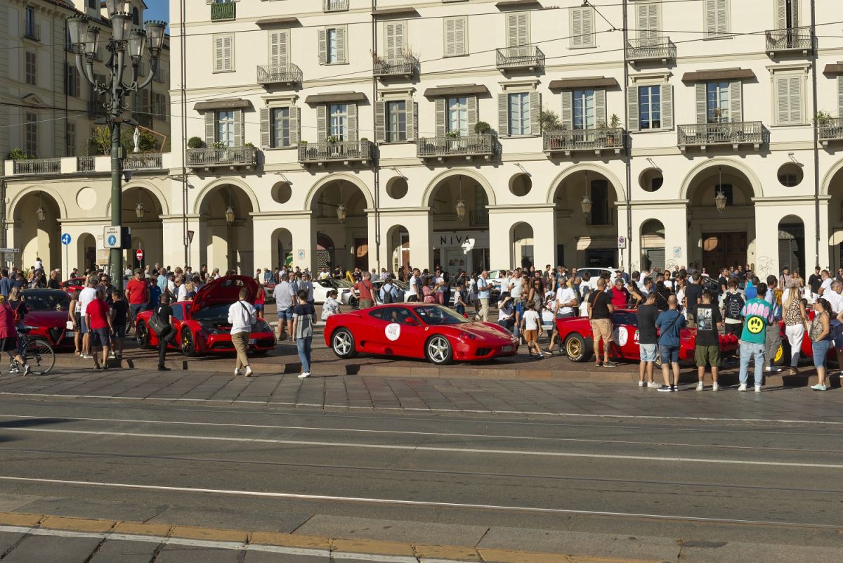THE 1st AUTOLOOK WEEK CLOSES WITH A TRIUMPH OF PARTICIPANTS, A CROWD IN SAN CARLO SQUARE TAKES IN SUPERCAR PARADE