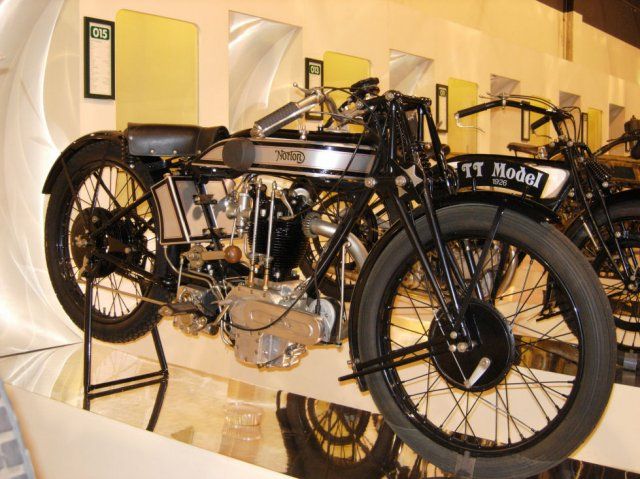 Scompiglio nel mondo delle moto d'epoca