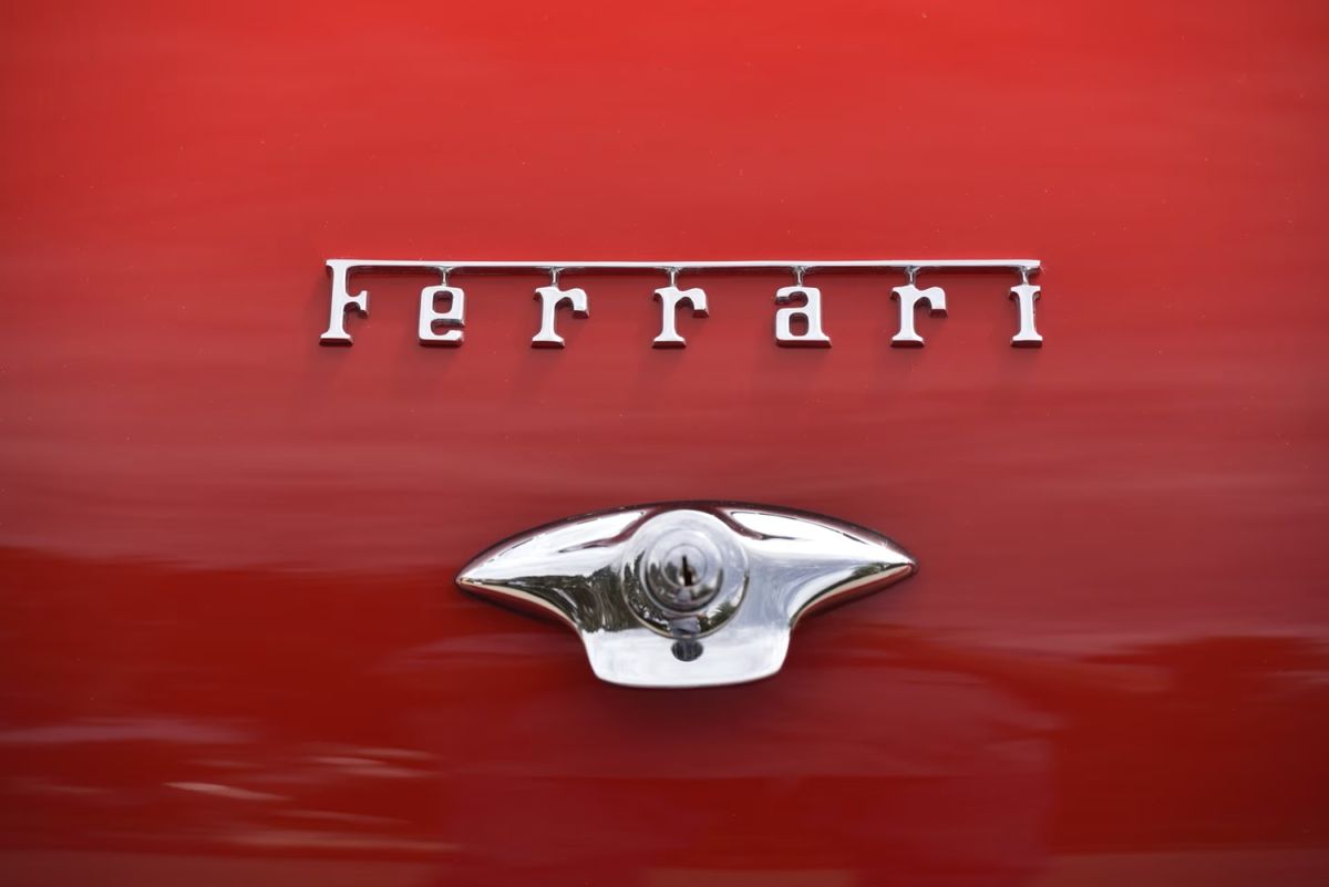 LA PUNTA DI DIAMANTE NELLE VENDITE DI AUTO D’EPOCA NEL 2024: FERRARI 250 GT SWB CALIFORNIA SPIDER