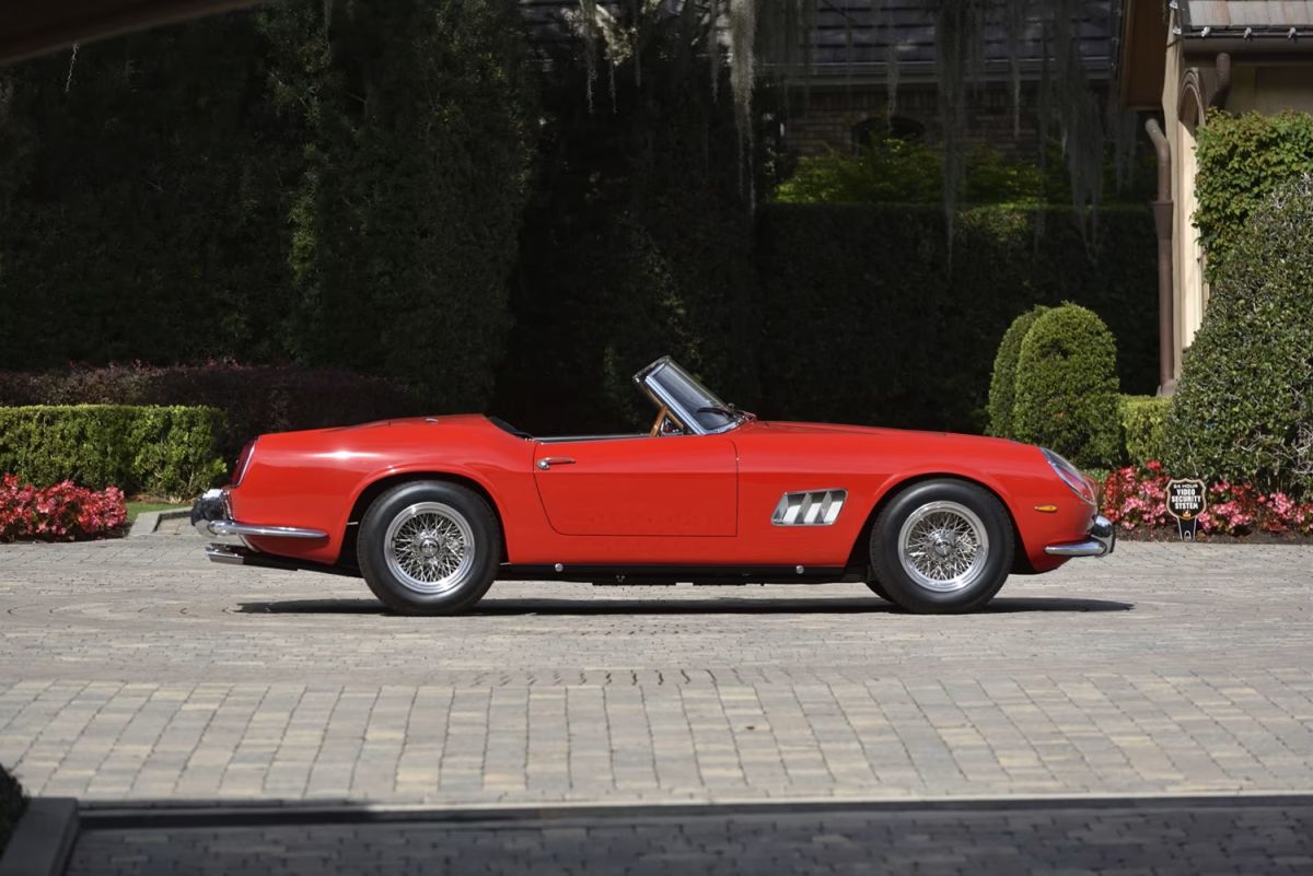 LA PUNTA DI DIAMANTE NELLE VENDITE DI AUTO D’EPOCA NEL 2024: FERRARI 250 GT SWB CALIFORNIA SPIDER