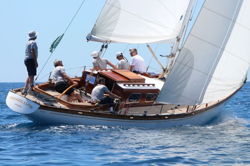 The 2026 route of the Italian Navy's Stella Polare restarts from the Valdettaro shipyard.