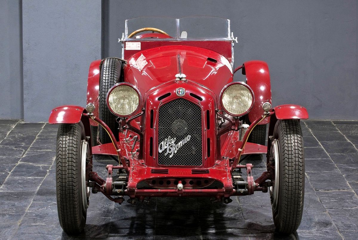 Alfa Romeo 8C Competizione: the classic of the future